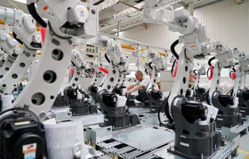 西方封鎖三十年，中國(guó)工業(yè)機(jī)器人創(chuàng)世界紀(jì)錄，技術(shù)開發(fā)能力達(dá)全球平均兩倍